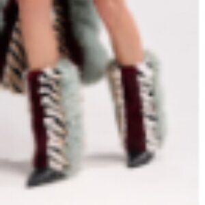 AKIRA AZALEA WANG BRIASH BLUE MULTI FUR HIDDEN WEDGE BOOTIE Size 6